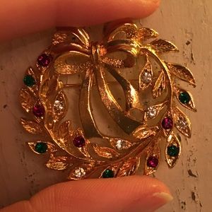 Eisenberg Signed Gold Wreath